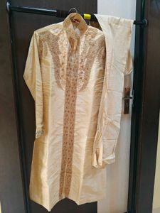 Embroidered Men's Kurta