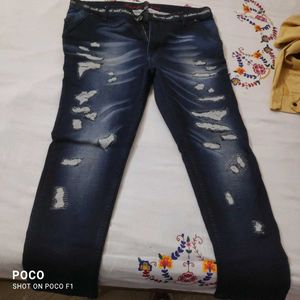 Stylish Yellow Shirt &amp; Ripped Jeans Combo