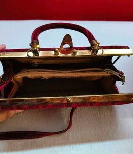 Vintage Velvet Clasp Handbag