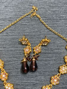 Elegant Gold Flower Necklace &amp; Earring Set