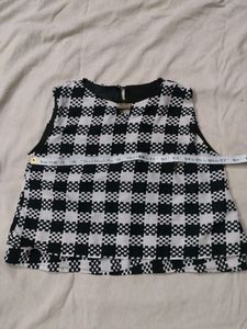 Black & White | Crop Top
