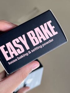 Huda Beauty Easy Bake Setting Powder