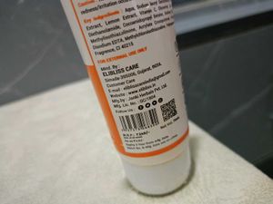 ELIBLISS Vitamin C Face Wash &amp; LA'BANGERRY Conditi