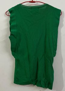 Stylish Green Sleeveless Top