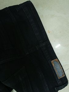 Black Skinny Fit Denims