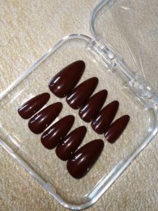 Press-On Nail Set - Brown Almond