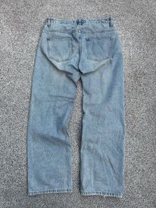 Light Wash Relaxed Fit Jeans