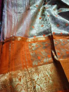 Tant Banarasi floral design saree