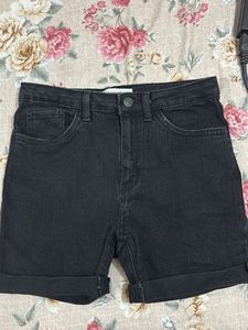 Levis High Rise Bike Shorts
