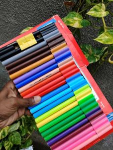 Art Markers &amp; Craft Supplies Bundle