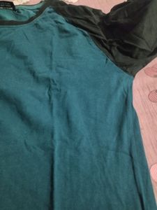 Trends Tower Full Sleeves Sweatshirt (M Size)