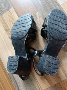 Chic Black Block Heels Sandals