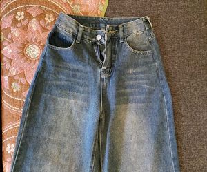 Wide Leg Cropped Jeans