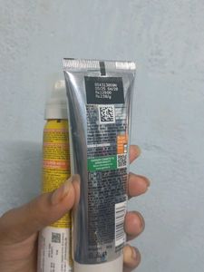 Garnier Sunscreen &amp; Serum Cleanser Set