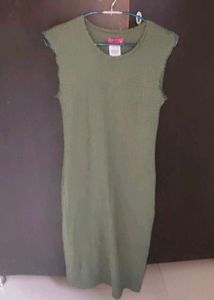 Olive Textured Sleeveless Midi Dress