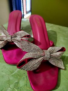 Sparkling Bow Heels