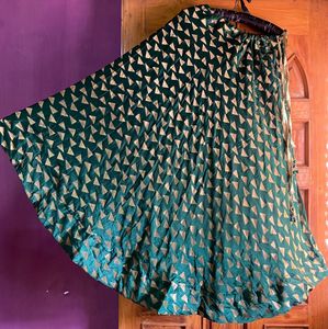 Elegant Green Ethnic Skirt with Golden Print