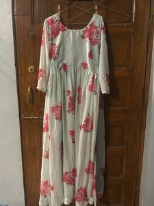Gown size L