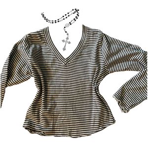 2000's y2k striped v neck top