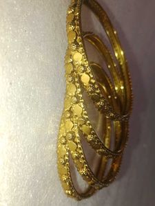 Golden Bangles (Set of 4)