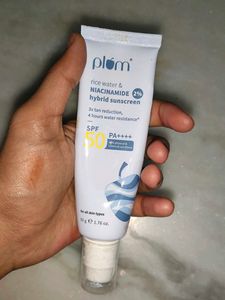 Plum Rice Water & Niacinamide Hybrid Sunscreen