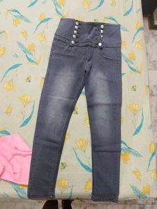 High-Waisted Button-Up Grey Jeans