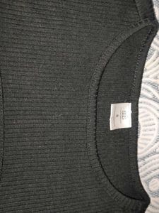 Chic Cutout Black Crop Top
