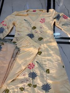 Beautiful Floral Kurta Set