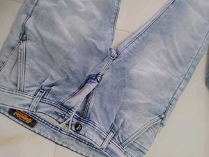 Light Wash Slim Fit Jeans