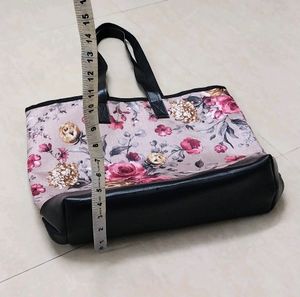 🆕️ Flower Print With Leather Purse