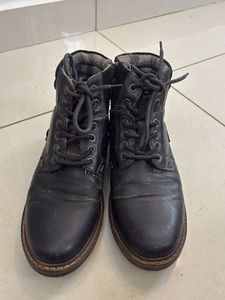 Men's Black Leather Lace-Up Boots