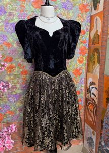 Elegant Black Velvet bridgeton vintage Dress