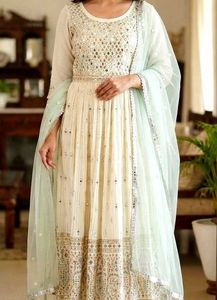 Pista Green Naira Kurta Set with Dupatta