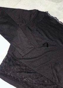 Pinteresty Black Lace Trim Crop Top