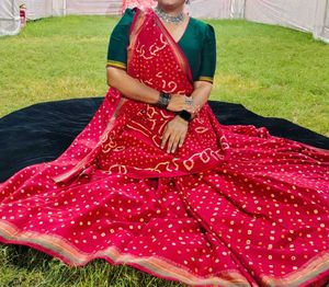 ✨ Maroon Bandhani Saree ✨