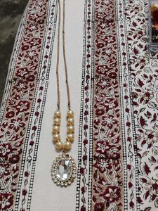 Elegant Pearl & Crystal Pendant Necklace