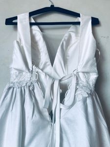 Satin White Wedding Sleeveless V-Neck