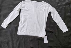 Classic White V-Neck Long Sleeve Top