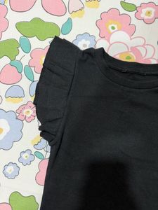 (S) Black Ruffle Sleeve Top