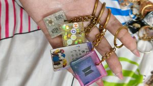 10 Keychains❤❤