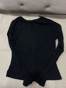 Black Long Sleeve Graphic Top