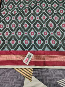 Elegant Ikat Silk  BlendSaree with Blouse Piece