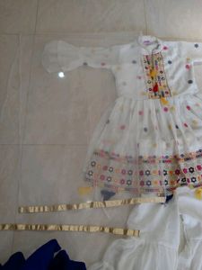 White Kurti Sarra