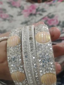 Sparkling White &amp; Gold Bangles Set