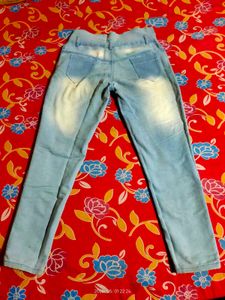 Light Wash Ripped Jeans