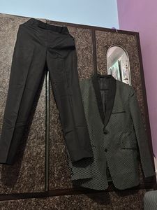 Stylish Polka Dot Suit Set