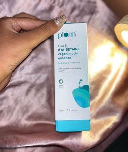 Plum Cica & Hyaluronic Vegan Mucin Essence