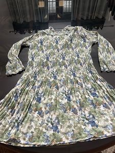 Floral Print Pleated Tunic Top