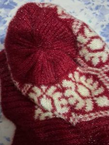 Cozy Knit Sweater with Geometric Pattern