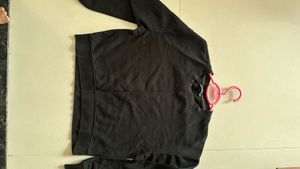 Zara Black Crewneck Sweatshirt